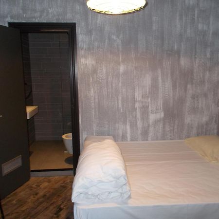 Urban City Centre Hostel Brussel Bagian luar foto