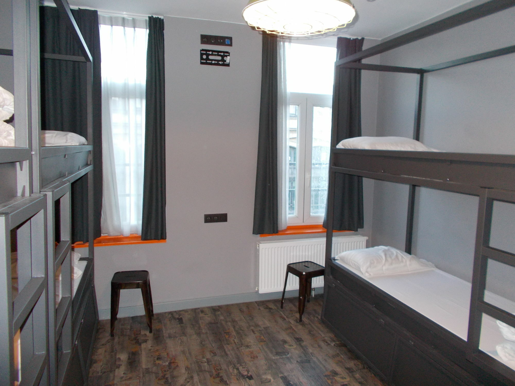 Urban City Centre Hostel Brussel Bagian luar foto