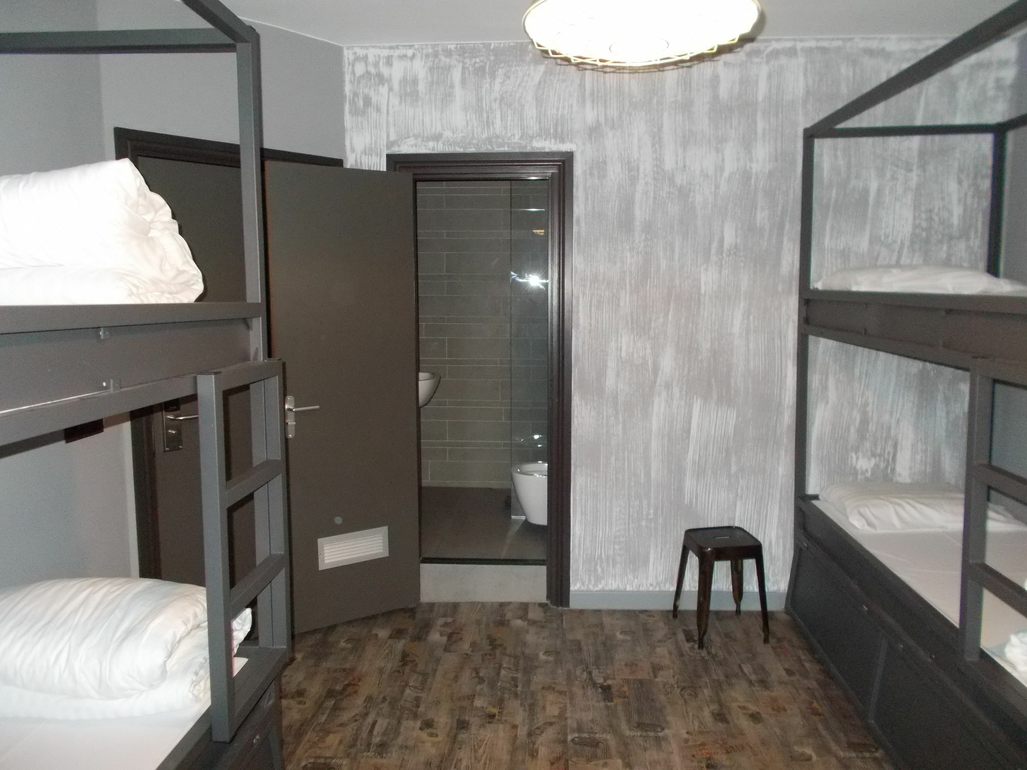 Urban City Centre Hostel Brussel Bagian luar foto